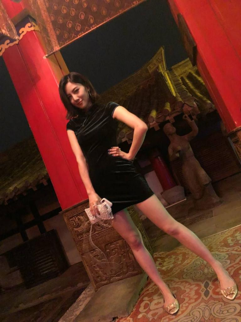 美艳尤物顶级国产骚婊女神[50P]